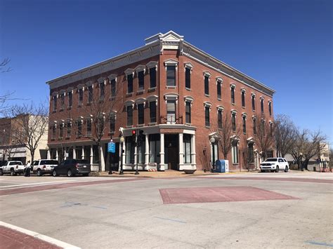 235 E High St, Jefferson City, MO 65101 - Office for Lease | LoopNet