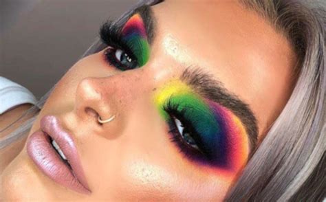 The Rainbow Eyeshadow Is The Prettiest Makeup Trend This Spring