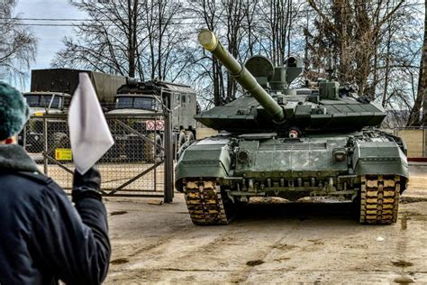ロシア最新戦車t 90m 西部軍管区に初配備 2020年4月14日 エキサイトニュース