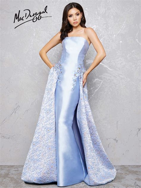 Mac duggal gowns , maxi dresses and cocktail dresses are offered in sweeping silhouettes and dramatic first established in 1985, mac duggal gowns are flattering options for women sizes 0 to 30. Mac Duggal - 80725D | Regiss