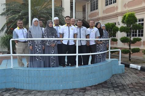 Maybe you would like to learn more about one of these? LAMAN WEB RASMI JKR MACHANG: UNIT PENTADBIRAN & KEWANGAN
