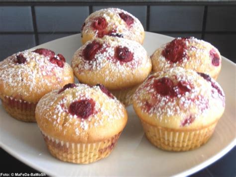 We did not find results for: Vanille-Muffins mit Himbeeren - Rezept mit Bild - kochbar.de