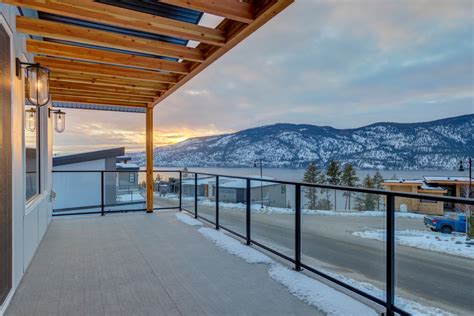 Mckinley Beach Kelowna Custom Luxury Waterfront Homes