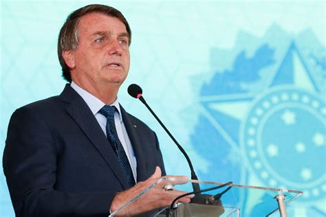 Posted at 16:18 5 feb16:18 5 feb. Bolsonaro confronta Rede Globo, expõe como foram ...
