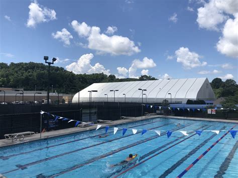 Outdoor Pool Fort Sanders Health And Fitness Center