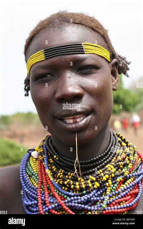 Africa Ethiopia Omo Valley Daasanach Tribe Woman Stock Photo Alamy