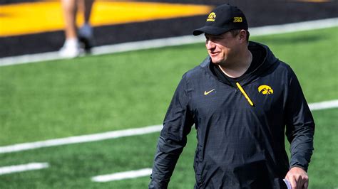 How Brian Ferentz Continues To Push Hawkeyes Offense To Evolve