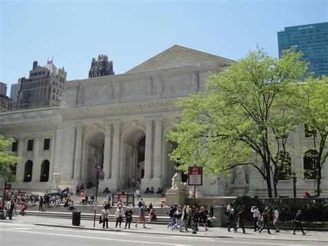 La Famosa Biblioteca Pública De Nueva York