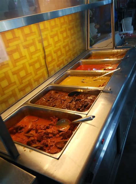 Orang penang dah tentu dapat merasa nasi 7 benua ni. It's About Food!!: Nasi 7 Benua @ KooBoo Kafe