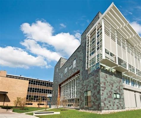 News cross country cross country: Daemen College | Photos | Best College | US News | College ...