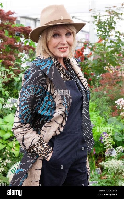 London Uk 22nd May 2023 Dame Joanna Lumley At The Chelsea Flower