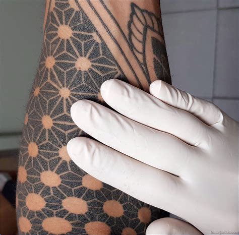Cómo Curar Tatuajes En Casa Pasos Para Elegir La Mejor Tinta De
