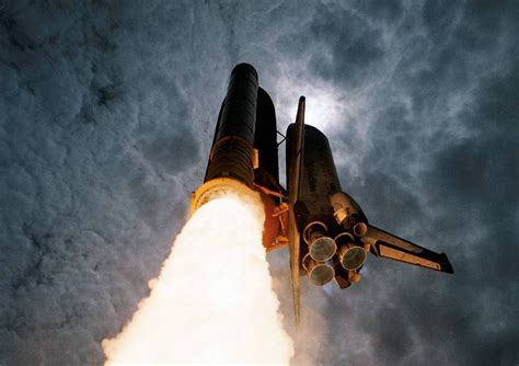 Nasas Space Shuttle The History Of The Reusable Spacecraft Trendradars