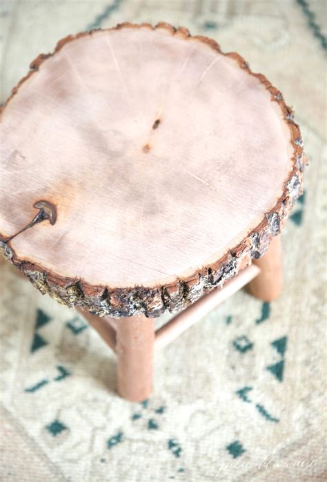 Diy Rustic Wood Slice Bathroom Stool Shelterness