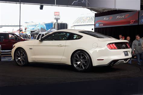 2015 Mustang Gt Fastback Side View Of The 2015 Mustang Wit Flickr