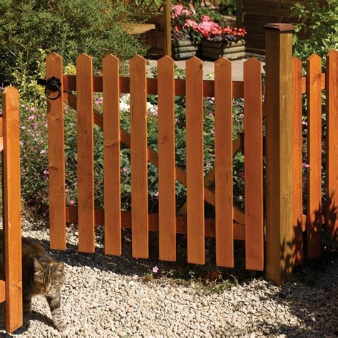 Rowlinson Traditional Dipped Honey Brown Picket Fence Gate Build And Plumb