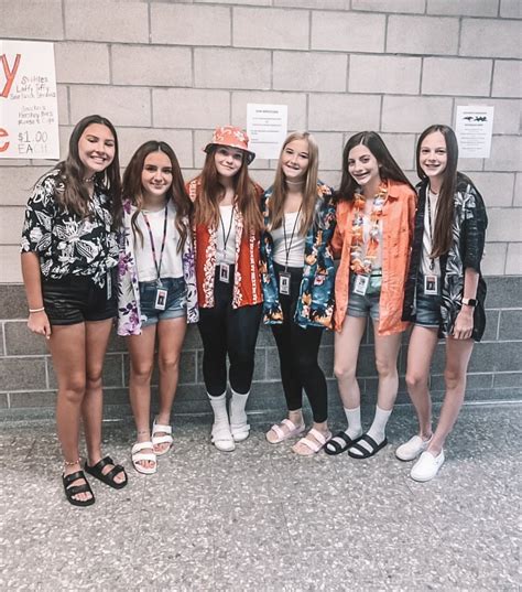 Tacky Tourist Day Spirit Week Outfits Homecoming Spirit Week Babe Spirit Week