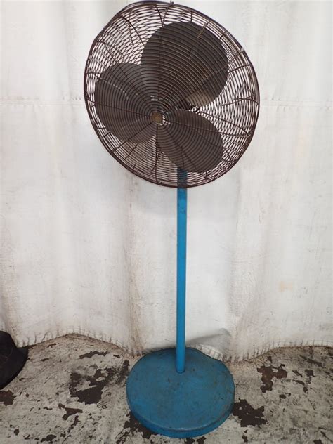 Used Dayton Pedestal Fan Hgr Industrial Surplus