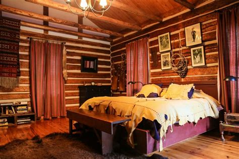 Rustic Cabin Decor Brings The Wilderness In Decor Ideas