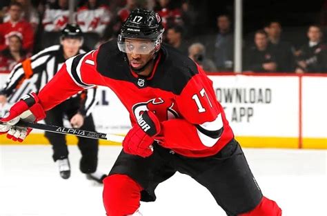 Wayne simmonds and goalie jack campbell skated on monday as the two work their way back from a couple of injuries. Wayne Simmonds signs with Toronto Maple Leafs for 1-year ...