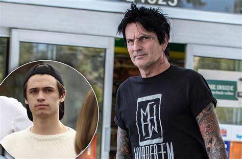 tommy lee s son blames vicious attack on dad s alcoholism