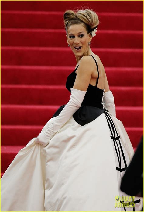 Sarah Jessica Parker Skips Met Gala For First Time Since 2010 Photo