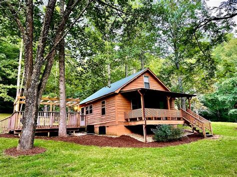 Banjos Cabin Secluded And Pet Friendly Cabins For Rent In