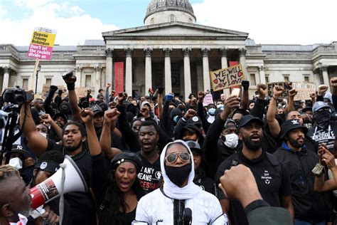 In Pictures: UK far-right protest slammed as 'racist thuggery' | United ...