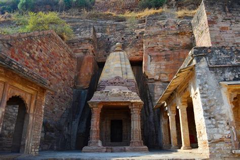 Hindu Temples Of India Chaturbhuj Temple Gwalior Madhya Pradesh