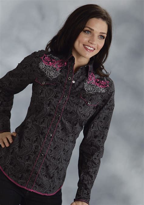 Roper® Womens Black Paisley Embroidered Long Sleeve Octagon Snap Front Western Shirt Black