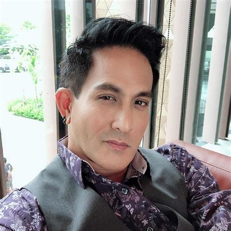Maybe you would like to learn more about one of these? พีท ทองเจือ กับฉากลองรถในตำนาน ทำ บี ผวา หน้านี้มาจากอินเน ...