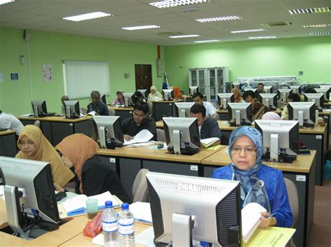 Universiti malaysia pahang (ump) nama pegawai: Jurnal Publication Course at Universiti Malaysia Pahang
