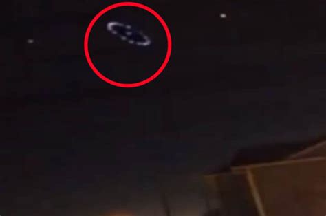 Ufo Spotted By Residents Above The Skies Of Houston Texas Daily Star