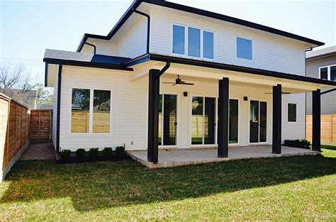 Get 5% in rewards with club o! Power House Investors, Inc | Covered porch with recessed ...