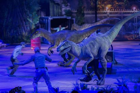 Jurassic World Exhibitions Are Coming To Canada And Youll Be Faced With Life Size Dinosaurs