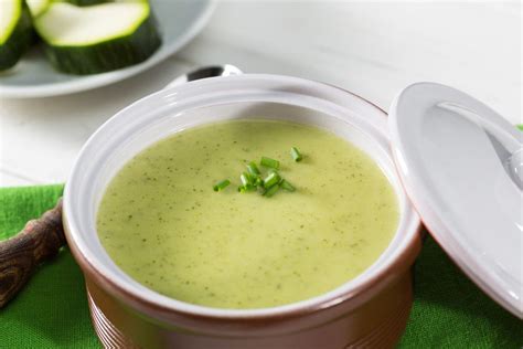 Recette de Soupe de courgettes au Boursin Facile et rapide à réaliser