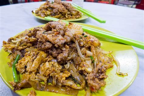 Penang char kuey teow was numerously requested. Yummy Char Kuey Teow with mantis prawns | Cantonese food ...