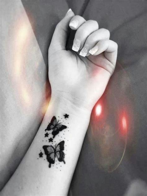One of the feminine places in a woman's body is her wrist. 20 Wrist Butterfly Tattoo Ideas That Can Never Go Wrong ...