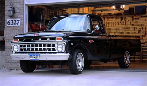 1965 Ford F100 Raven Ford Trucks Built Ford Tough 1965 Ford F100