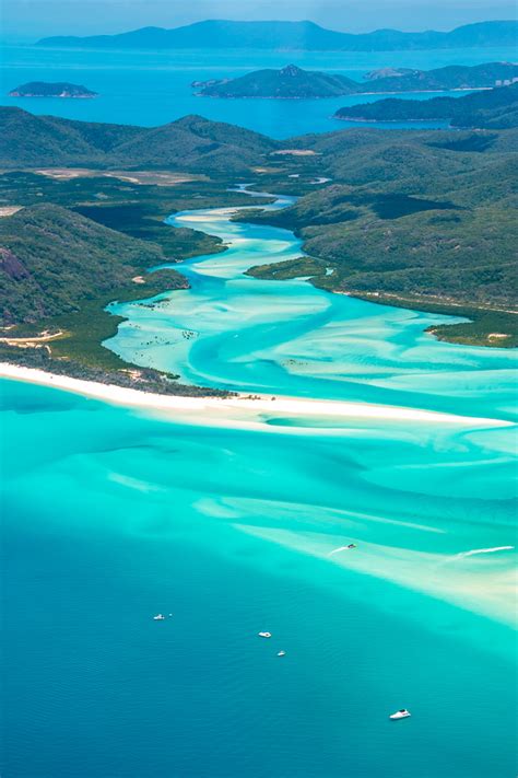 Flying Over Whitsunday Islands And The Great Barrier Reef