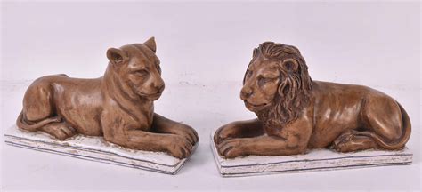 Lot Detail Pair Of Glazed Ceramic Lions