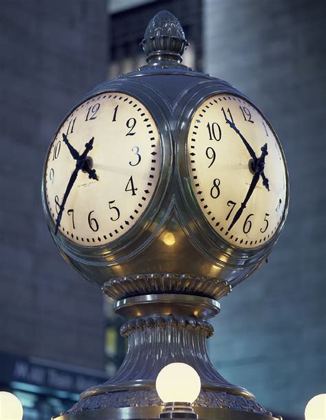 Fotos Gratis Reloj Mano Hora Manhattan Nueva York Azul Marcar