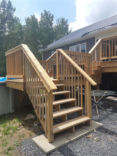 How to build deck railings and deck stairs • The Vanderveen House