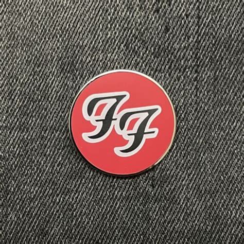 Foo Fighters David Grohl Nirvana Enamel Pin Ebay