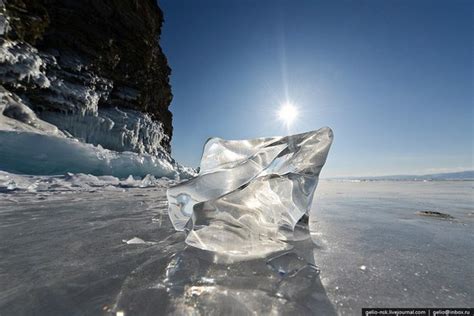 The Crystal Clear Ice Of Lake Baikal In Pictures Strange Sounds