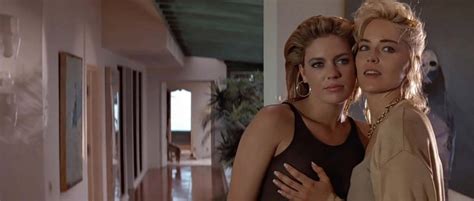 Movie Lovers Reviews Basic Instinct 1992 Sharon Stone At Her Sexiest