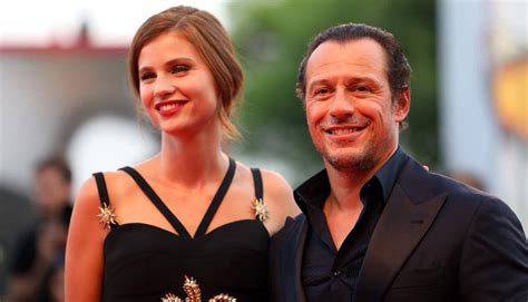Stefano accorsi e bianca vitali, secondo figlio in arrivo per la coppia. Bianca Vitali moglie Stefano Accorsi: la differenza d'età ...