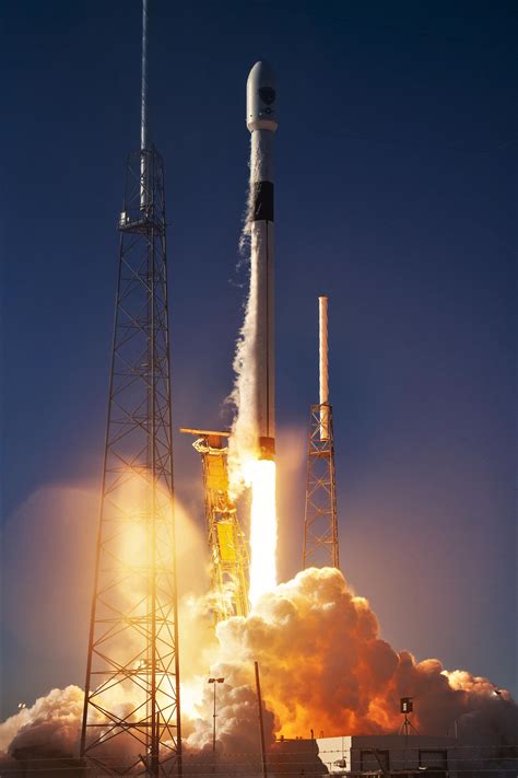 The falcon 9 first and second stage tank walls and domes were made from aluminum 2219, using all friction stir welding. Falcon 9 B1054 GPS III SV01 liftoff (SpaceX) 4(c) - TESLARATI