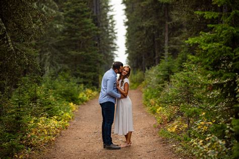 Romantic Engagement Poses Mountain Engagement Photographer