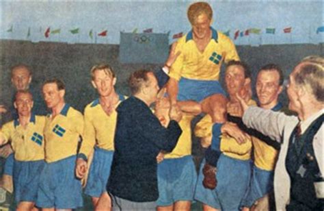Elva svenska spelare är med i fifa century club , efter att ha spelat 100 eller fler landskamper. OS 1948 — fogis.se
